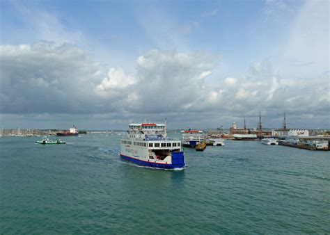 A tour of Portsmouth Harbour - A Bit About Britain