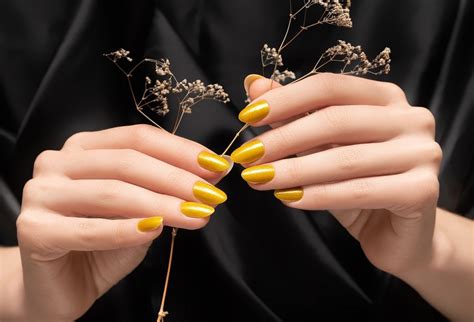 25 Mustard Yellow Nail Ideas to Brighten Up Your Fingertips – NailDesignCode