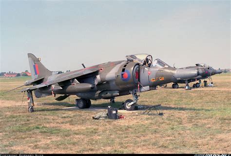 Hawker Siddeley Harrier GR3 - UK - Air Force | Aviation Photo #5469159 | Airliners.net