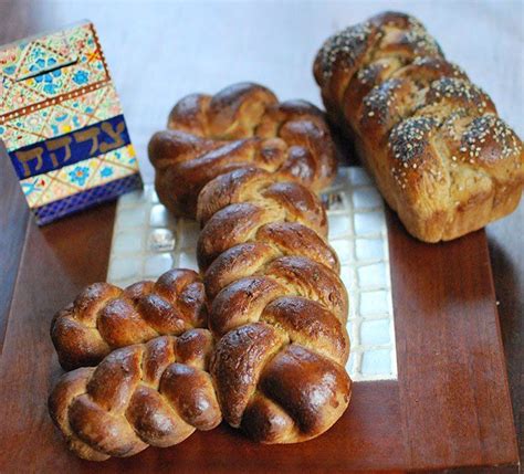 Schlissel (Key) Challah - Jewish Latin Princess | Kosher recipes, Challah, Food