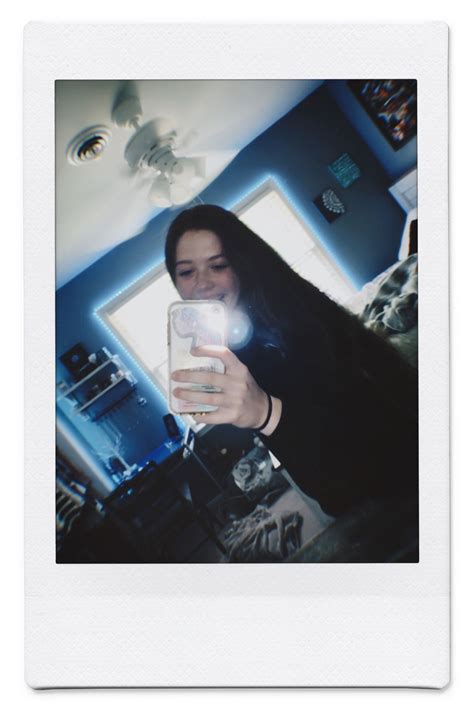 polaroid pics | Polaroid pictures, Polaroid film, Selfie