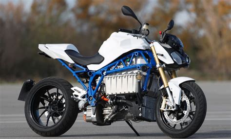 BMW E-Power Roadster - Electric Bike Just As Fast As the S 1000 RR