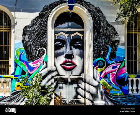 Chile Street art Woman in Valparaiso Stock Photo - Alamy