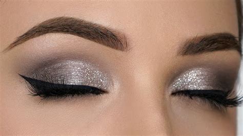 QUICK & EASY Silver Smokey Eye Makeup Tutorial - YouTube