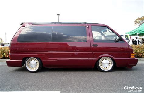 JDM Van – Nissan Vannette Slammed on JDS Z31 Wheels | JDMEURO.com