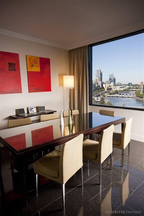 Crowne Plaza Melbourne | Special Deals and Offers Book Now!