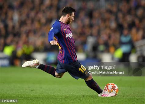 Messi Free Kick Photos and Premium High Res Pictures - Getty Images