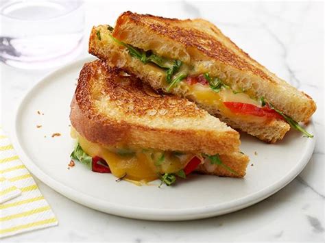 Capsicum cheese toast sandwich recipe | Quick cheese toast recipe ...