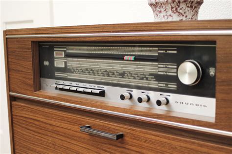 Vintage Grundig Radio - Sexy Women