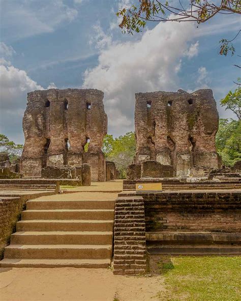 Palace of King Parakramabahu | Attractions in Polonnaruwa | Love Sri Lanka