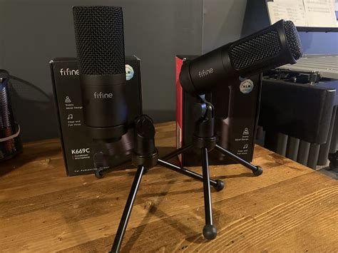 fifine K669D & K669C Dynamic/Condenser Microphones | Reverb