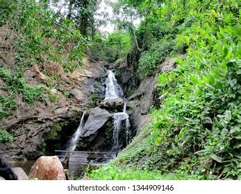 Valparai Waterfall Coimbatore Stock Photo 1344909146 | Shutterstock