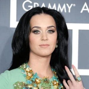 50 Gorgeous Katy Perry Hairstyles to Try in 2022