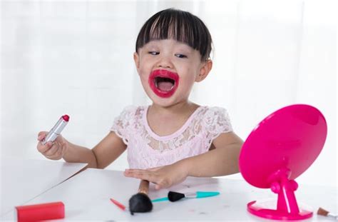 Makeup For Kids: How Early Is Too Early? - November 2024 | Motherhood Malaysia