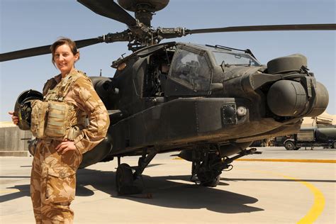 Helmand Blog - Afghanistan: CAPTAIN JO GORDON – APACHE ATTACK HELICOPTER PILOT IN AFGHANISTAN