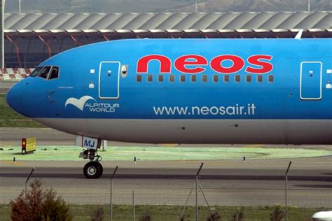 Neos Airlines - Cancun Airport