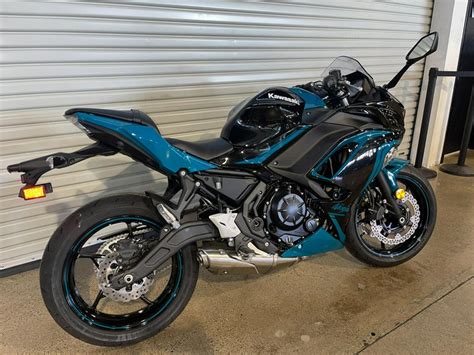 2021 Kawasaki Ninja® 650 ABS Metallic Spark Black/Pearl Nightshade Teal ...