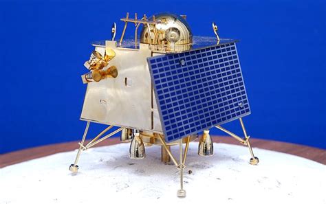 Buy ISRO Chandrayaan Vikram Lander Scale Model 1:25 Online - VYOM | ISRO Collection – indic ...