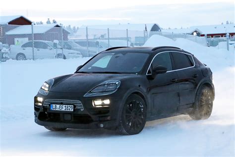 2023 Porsche Macan EV