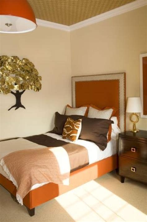 47 Cozy And Inspiring Bedroom Decorating Ideas In Fall Colors - DigsDigs