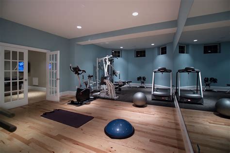 Home gym for the perfect finish to a basement remodel | Decoración de gimnasio en casa, Sala de ...