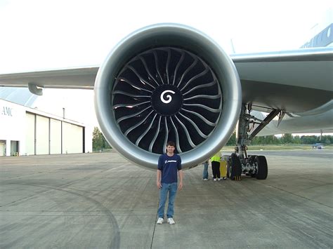 File:Engine of Jet Airways Boeing 777-300ER.jpg - Wikipedia, the free encyclopedia