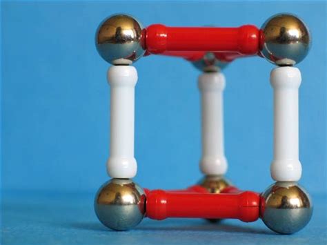 What Happens When Two North Pole Magnets Come Together? | Sciencing