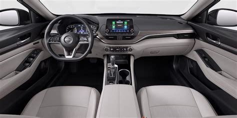 2020 Nissan Altima Interior Features & Dimensions | Auffenberg Nissan