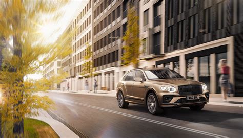 Bentley Bentayga Hybrid 2021 on Behance