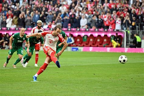 Harry Kane scores first home goals for Bayern Munich with penalty and poacher's finish inspiring ...