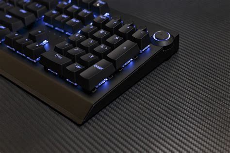 Razer BlackWidow v3 PRO Wireless Mechanical Keyboard Review - A No Compromise Wireless Gaming ...