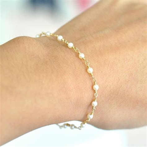 14K Gold. Freshwater Pearl Bracelet in 14KYG Delicate Gold