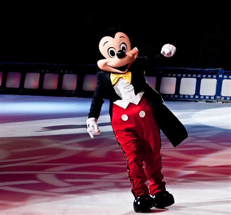 Mickey Mouse | Mickey, Mickey mouse, Disney on ice