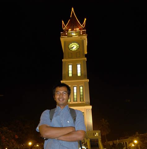 Jam Gadang at Night - ET Hadi Saputra