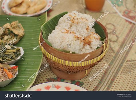 Nasi Uduk Betawi Coconut Flavored Steamed Stock Photo 1825054307 | Shutterstock