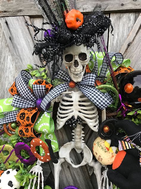 Mr. Bones, Skeleton Wreath, Skeleton Decor, Halloween Wreath, Halloween Decor, Halloween Door ...