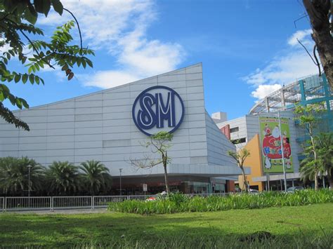 Mike Pua's Blog: Ice Skating at SM Mall of Asia