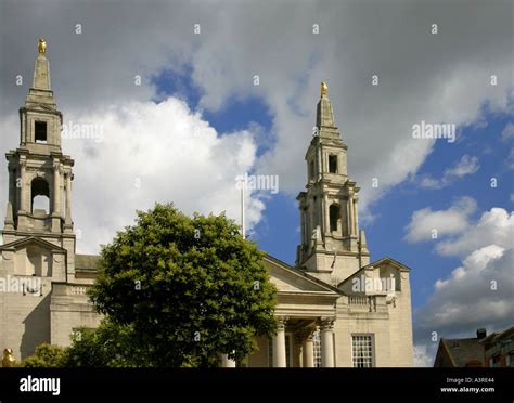 Leeds Civic Hall Yorkshire UK Stock Photo - Alamy