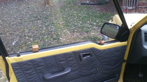 1991 GEO TRACKER CONVERTIBLE - Yellow w/ Gray interior for sale: photos, technical ...