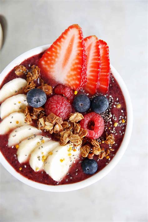 Acai Smoothie Bowl (Vegan and Gluten Free) - Lexi's Clean Kitchen