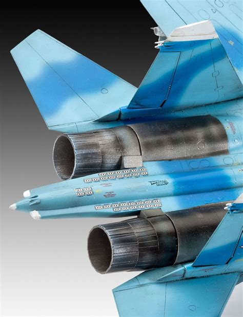 Detailed In-Box kit review of the Revell Sukhoi Su-27 SM Flanker 1:72 scale model | Aircraft ...