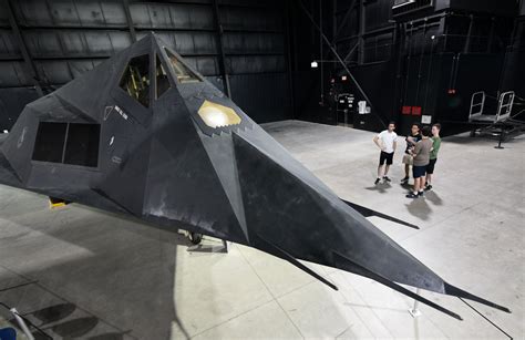 World's 1st Stealth Aircraft, That Preceded F-22 Raptor, F-35 Lightning ...