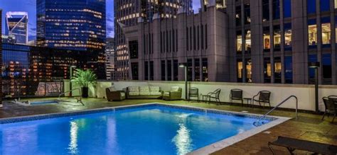 8 Best Hotels With Rooftop Pool In Charlotte, North Carolina - Updated 2024 | Trip101