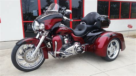 2011 Harley Davidson Ultra Classic CVO with Hannigan Transformer Trike ...