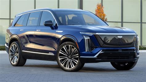 2026 Cadillac Vistiq First Look: Sharp All-Electric 3-Row Family SUV