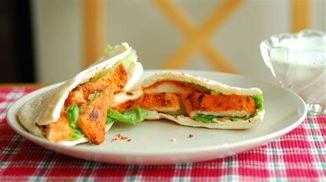 Tandoori Chicken Sandwich | foodpanda Magazine MY