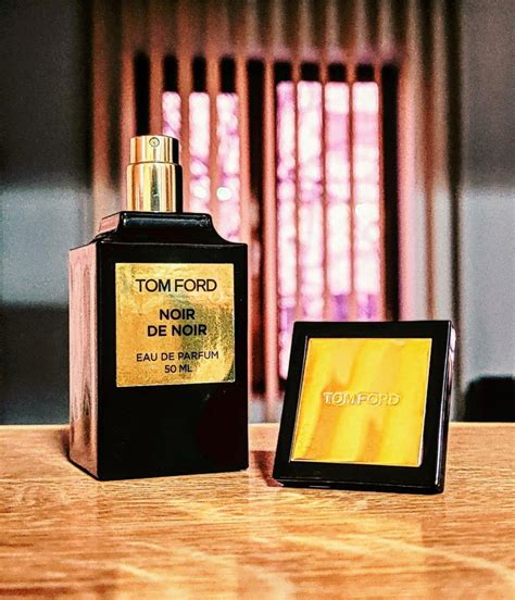 Noir de Noir Tom Ford perfume - a fragrance for women and men 2007