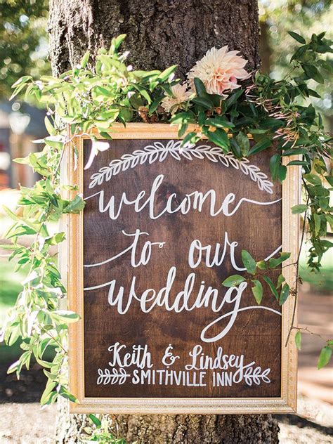 The Best Rustic Wedding Signs for Your Indoor or Outdoor Celebration | Rustic wedding signs ...