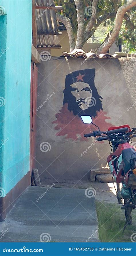 Che Guevara Graffiti on Wall in Nicaragua Editorial Image - Image of black, revoluntionary ...