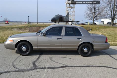 2007 Ford Crown Victoria Police Interceptor Sedan 4. 6l